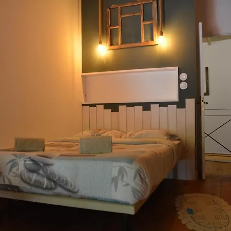 בקתה Casa Do Azereiro