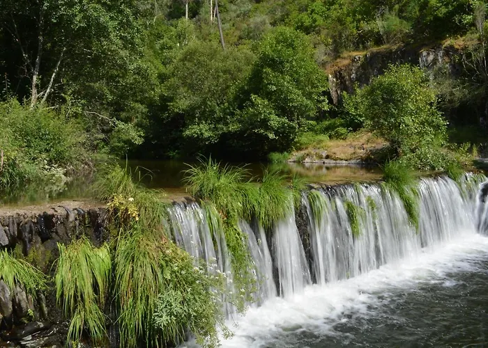 בקתה Casa Do Azereiro