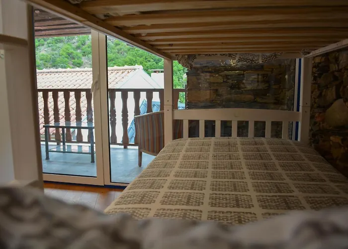 Casa Do Azereiro בקתה Casal do Rei (Seia)