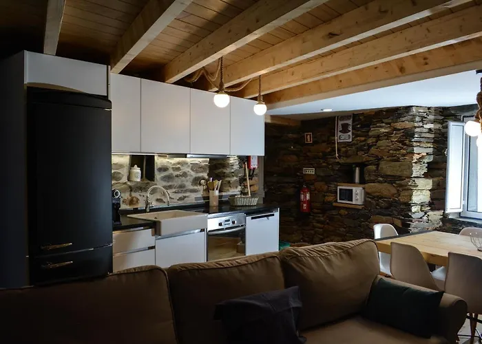 בקתה Casa Do Azereiro