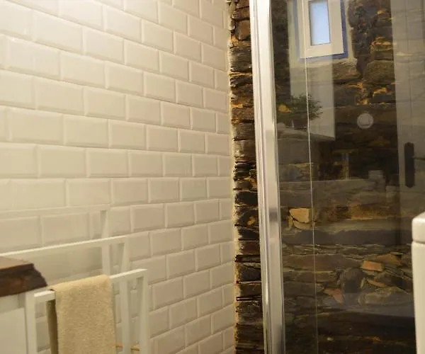 Casa Do Azereiro בקתה