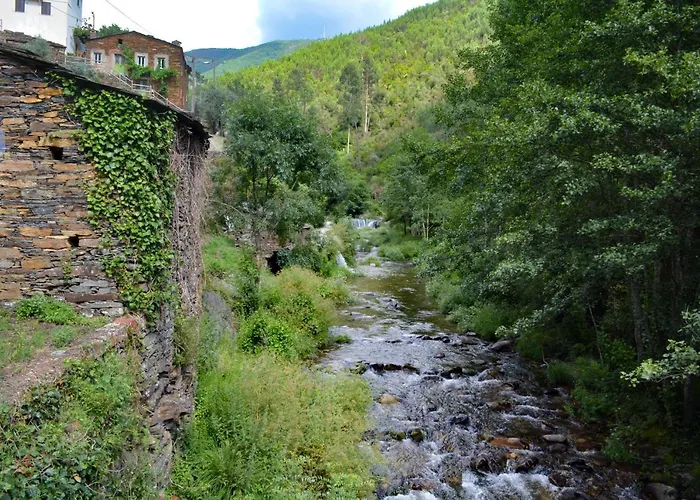 Casa Do Azereiro בקתה Casal do Rei (Seia)